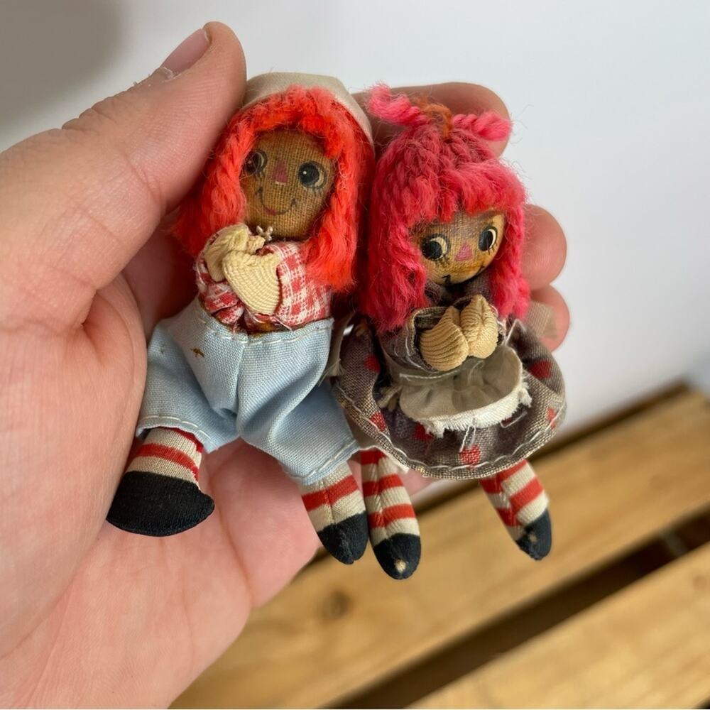 Raggedy Ann and Andy miniature clip dolls set 1978 The Bobbs-Merrill Co. Inc